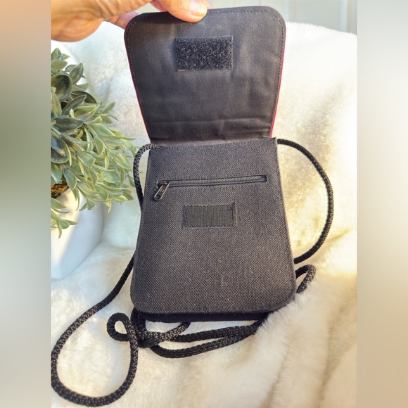 Hmong Elephant” Foot Pattern Crossbody Bag - Picture 9 of 13